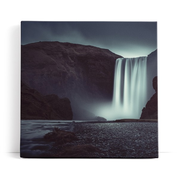 Wasserfall bei Nacht Norwegen Dunkel Fotokunst