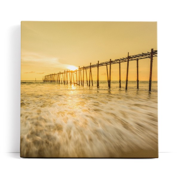 Holzsteg am Strand Sonnenuntergang Abendröte Meer