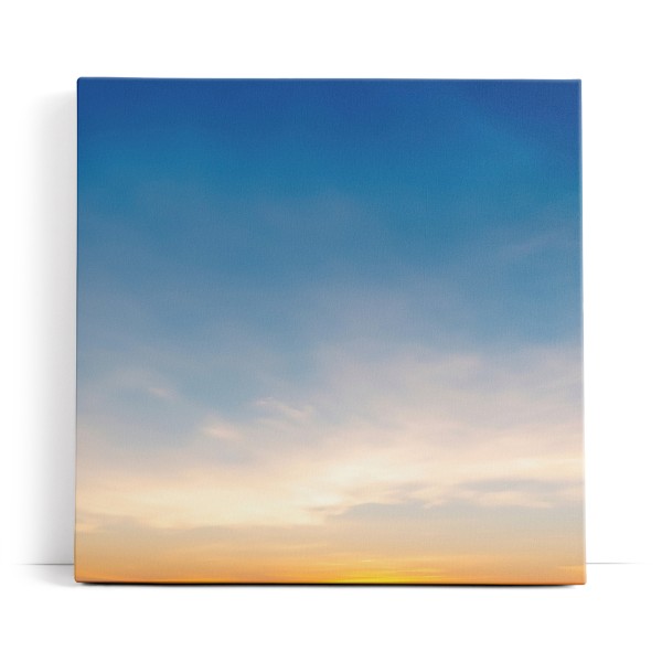 Sonnenuntergang blauer Himmel Wolken Minimal