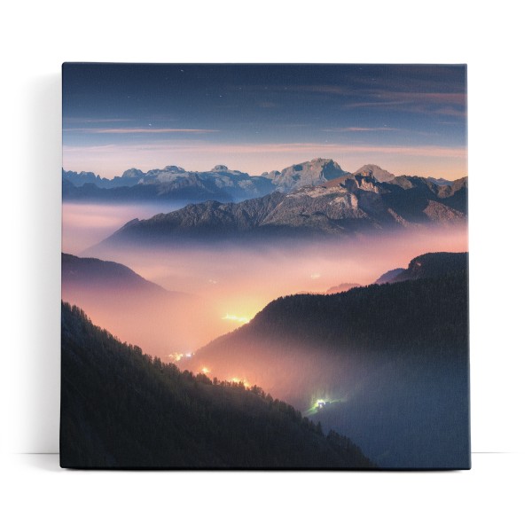 Berge im Nebel Dolomiten Italien Alpen Gebirge Nacht